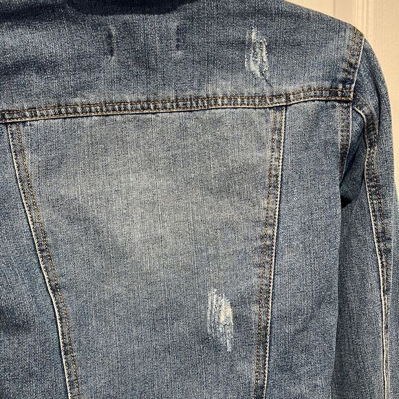 Ci Sono Slightly Distressed Jean Jacket Size Small - Picture 8 of 12